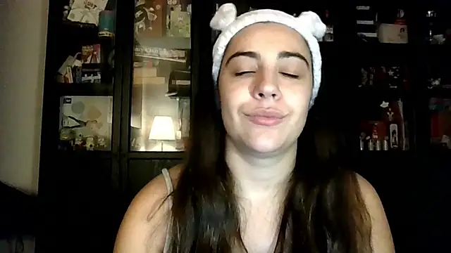 Ursumi1 online show from 8, 11, 2025