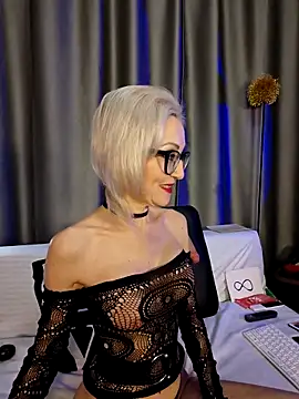 Milforja online show from 30, 11, 2025