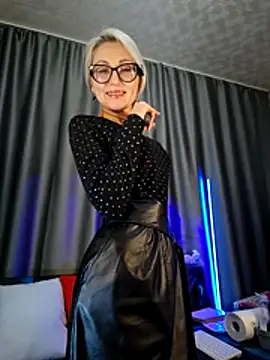 Milforja online show from 24, 10, 2025