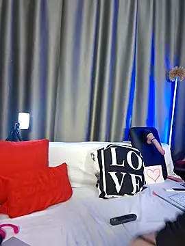 Milforja online show from 2, 12, 2025