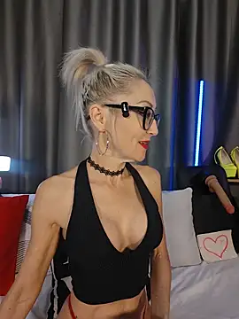 Snapshot of Milforja chatting on 18, 6, 2026 Milforja online show from 18, 6, 2026
