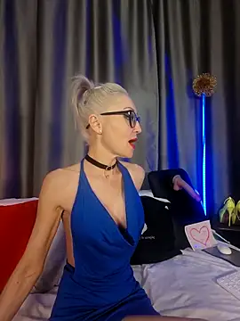 Snapshot of Milforja chatting on 8, 5, 2026 Milforja online show from 8, 5, 2026