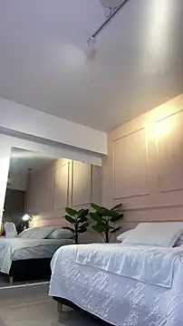 SHARONN     online show from 13, 4, 2026