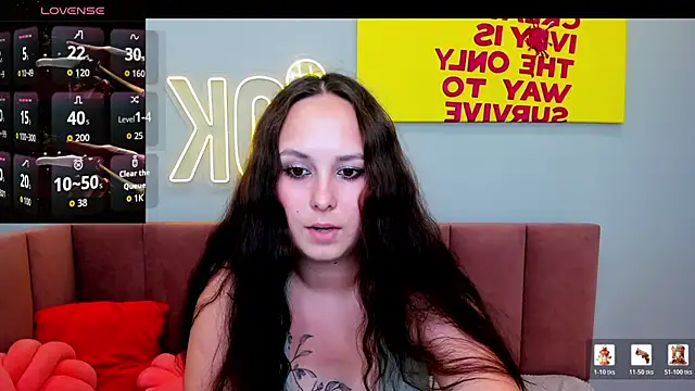 Snapshot of BeatriceReeves chatting on 6, 7, 2026 BeatriceReeves online show from 6, 7, 2026