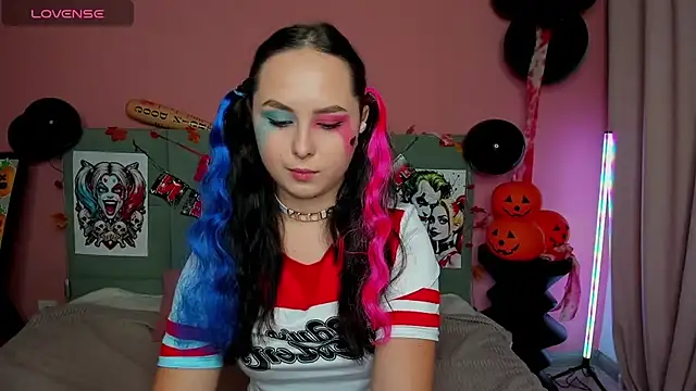 BeatriceReeves online show from 30, 10, 2025