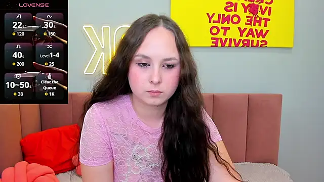 Snapshot of BeatriceReeves chatting on 17, 6, 2026 BeatriceReeves online show from 17, 6, 2026