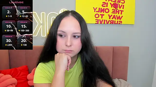 Snapshot of BeatriceReeves chatting on 14, 7, 2026 BeatriceReeves online show from 14, 7, 2026