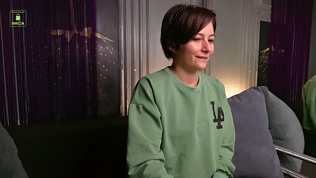 Ishtar Divine online show from 27, 10, 2025