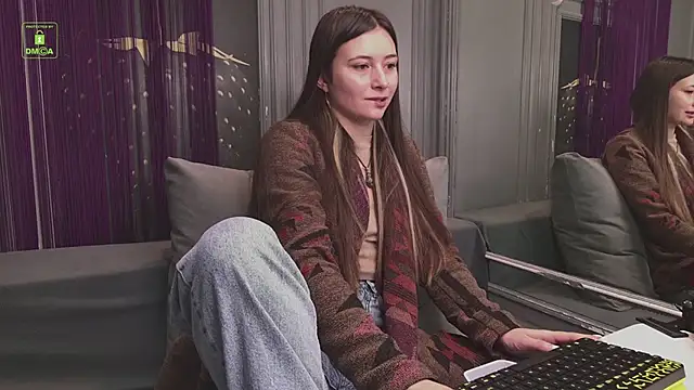 Ishtar Divine online show from 4, 2, 2025