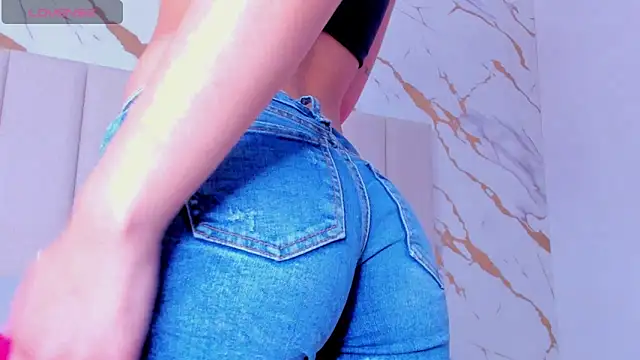 aggy castel online show from 28, 4, 2026