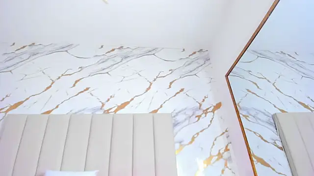 aggy castel online show from 6, 4, 2026