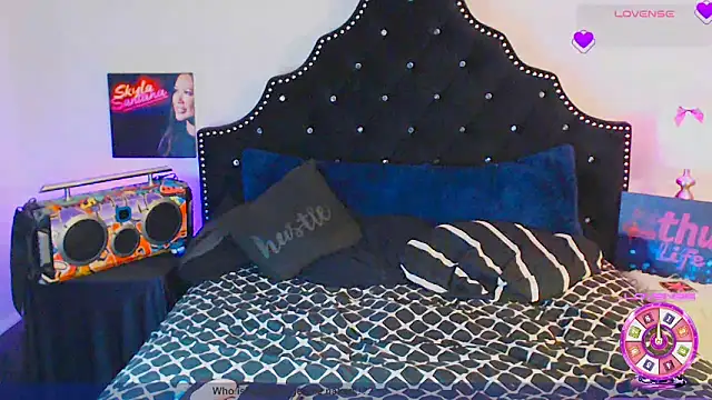 Skyla Santana online show from 10, 9, 2025