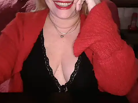 Emmamilfita online show from 7, 12, 2024