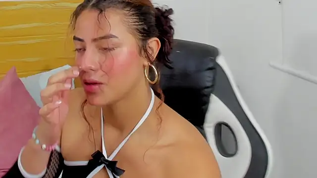 yaya23x online show from 28, 1, 2025