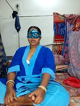 Snapshot of Real_Desi_Couple chatting on 28, 12, 2024 Real Desi Couple online show from 28, 12, 2024