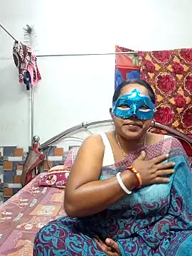 Snapshot of Real_Desi_Couple chatting on 19, 12, 2024 Real Desi Couple online show from 19, 12, 2024