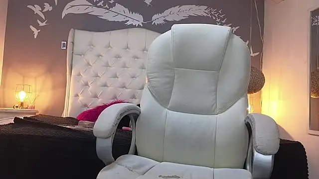 kim kittie online show from 14, 12, 2024