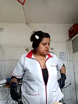 Snapshot of tuty_Tap chatting on 2, 12, 2025 tuty Tap online show from 2, 12, 2025