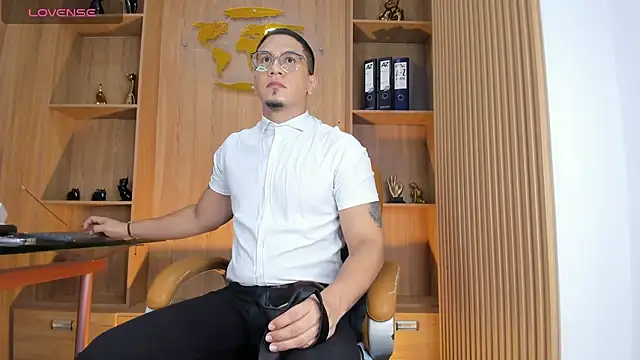 Snapshot of JoshMillerr_ chatting on 27, 6, 2026 JoshMillerr online show from 27, 6, 2026
