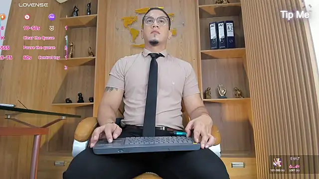 Snapshot of JoshMillerr_ chatting on 30, 5, 2026 JoshMillerr online show from 30, 5, 2026