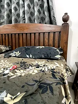 HoneyBearCpl online show from 27, 10, 2025