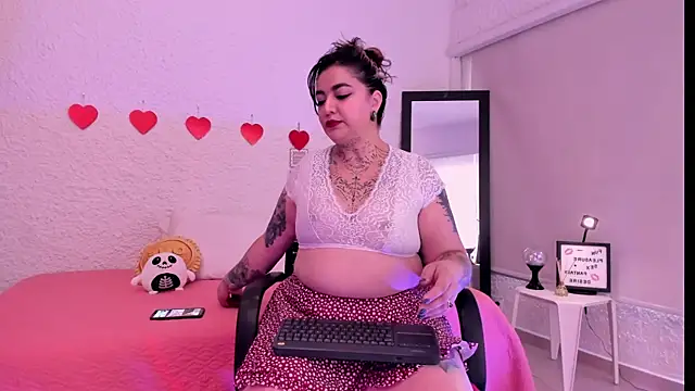 poisson ivy online show from 8, 9, 2025