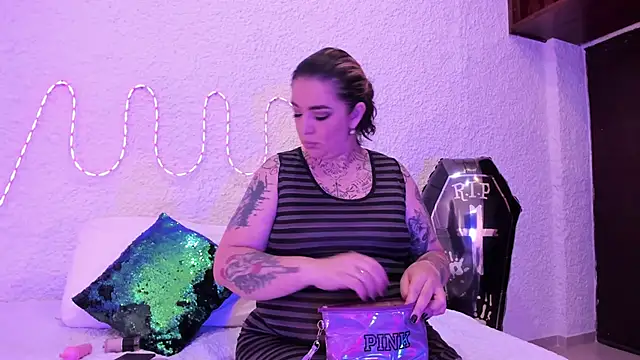 poisson ivy online show from 1, 10, 2025