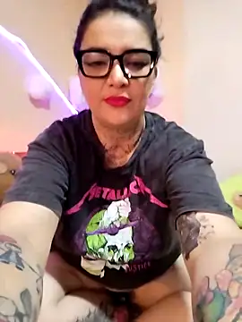 poisson ivy online show from 3, 11, 2025