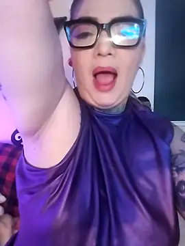 poisson ivy online show from 20, 10, 2025