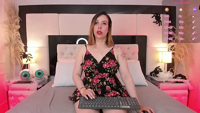 CarlaRossi  online show from 30, 10, 2025