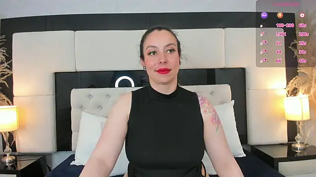 Snapshot of CarlaRossi_ chatting on 8, 6, 2026 CarlaRossi online show from 8, 6, 2026