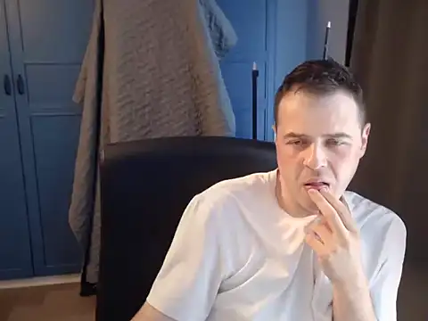 CuteMan33 online show from 10, 7, 2026