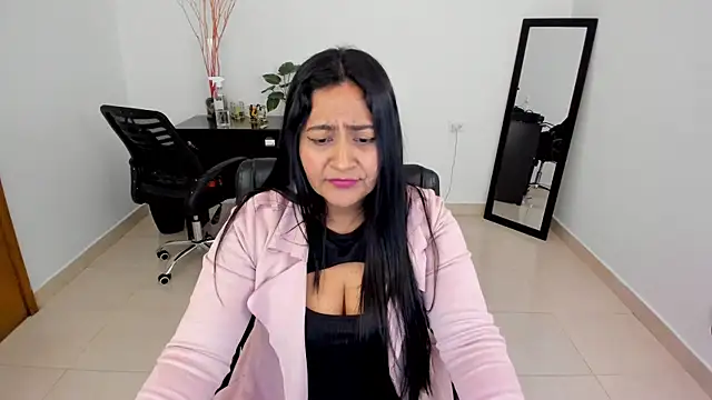 Adele Sweett online show from 18, 3, 2025