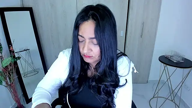 Adele Sweett online show from 26, 5, 2026