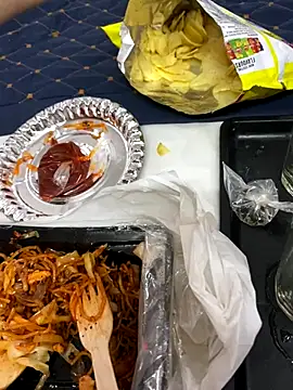 Snapshot of United3 chatting on 10, 10, 2025 United3 online show from 10, 10, 2025