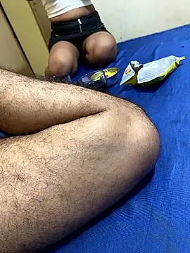 Snapshot of United3 chatting on 18, 10, 2025 United3 online show from 18, 10, 2025