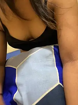 Snapshot of United3 chatting on 5, 10, 2025 United3 online show from 5, 10, 2025