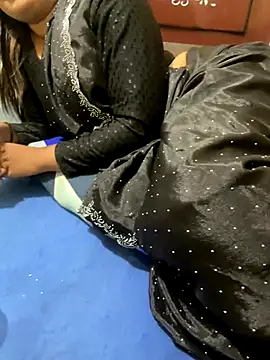 Snapshot of United3 chatting on 23, 11, 2025 United3 online show from 23, 11, 2025