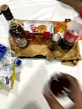 Snapshot of United3 chatting on 16, 10, 2025 United3 online show from 16, 10, 2025