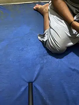 Snapshot of United3 chatting on 2, 10, 2025 United3 online show from 2, 10, 2025