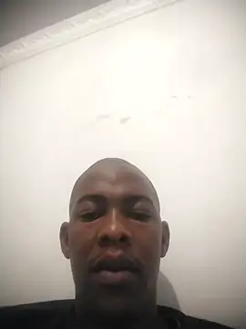 Snapshot of zuludog chatting on 20, 6, 2026 zuludog online show from 20, 6, 2026
