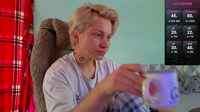 esajukyy online show from 13, 3, 2025