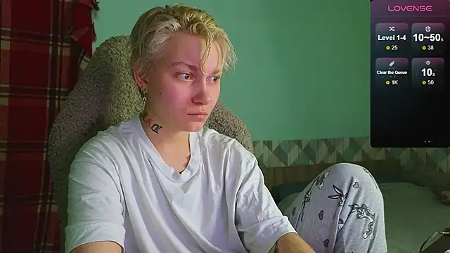 esajukyy online show from 4, 1, 2025