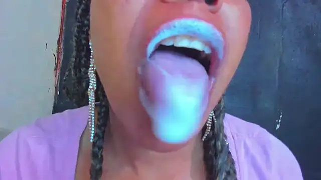 KamariaFyre online show from 28, 9, 2025