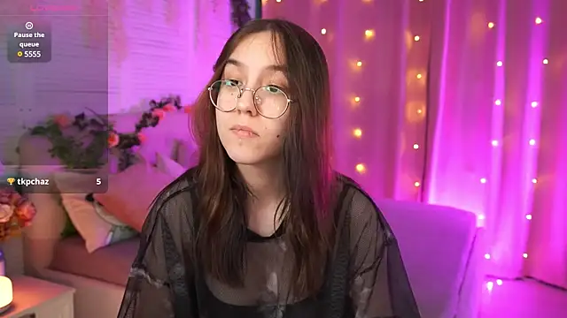 AmeliaMead online show from 7, 3, 2025