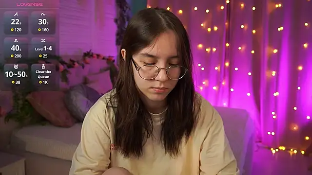 AmeliaMead online show from 1, 3, 2025