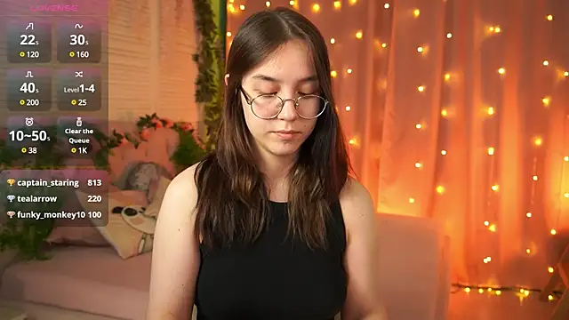 AmeliaMead online show from 4, 3, 2025