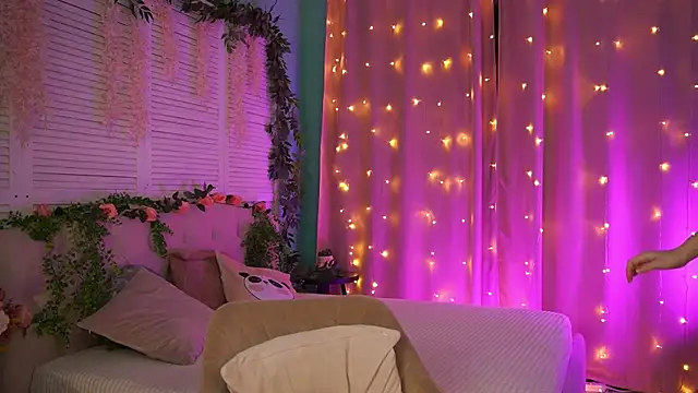 AmeliaMead online show from 25, 2, 2025