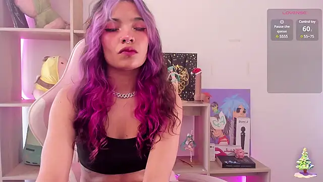 KatieSimpson  online show from 24, 12, 2024