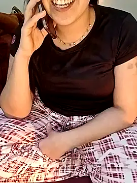 Snapshot of ShadiaStar chatting on 12, 3, 2025 ShadiaStar online show from 12, 3, 2025